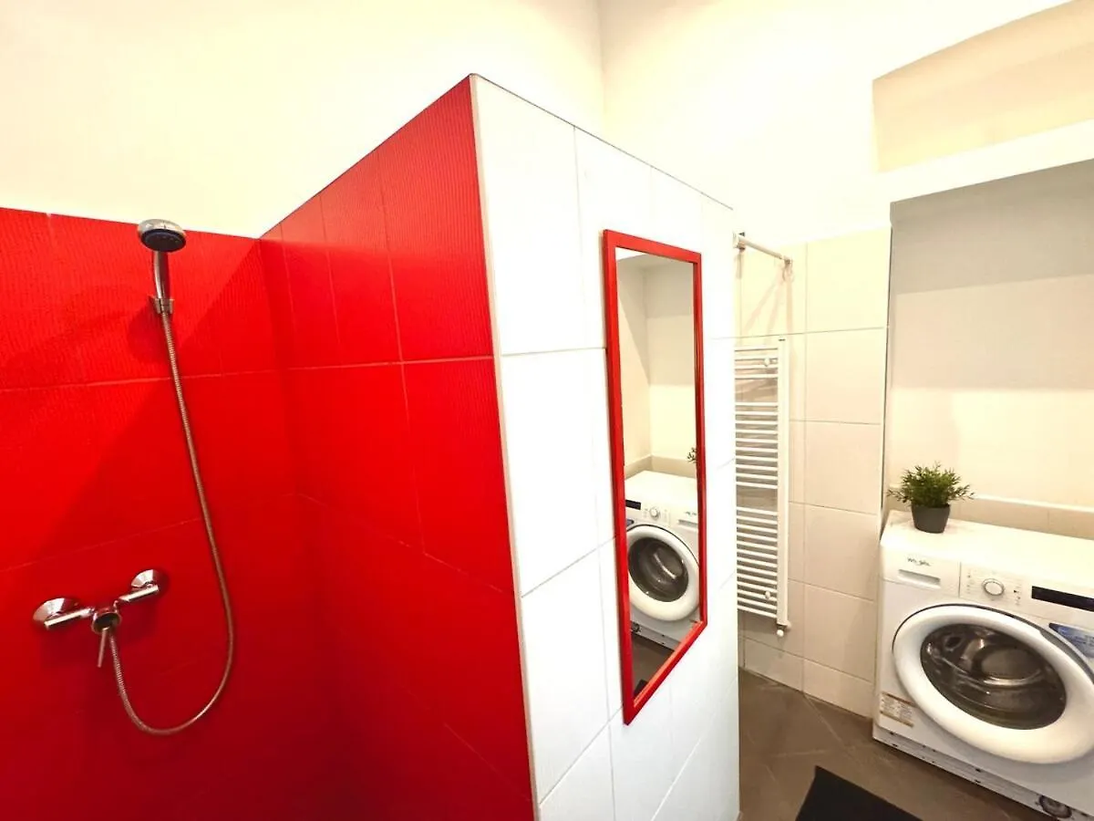 Come On Inn Apartment - Spacious 3Br Budapest