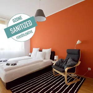 Standard By Hi5 - Kazincy 52 Apartment